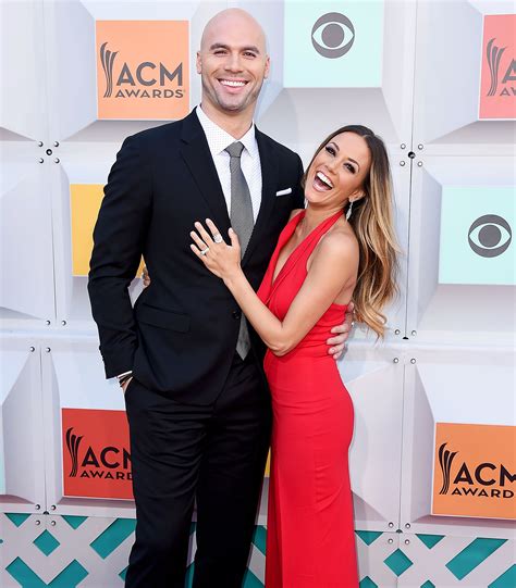 Jana Kramer 2024: Boyfriend, net worth, tattoos,。